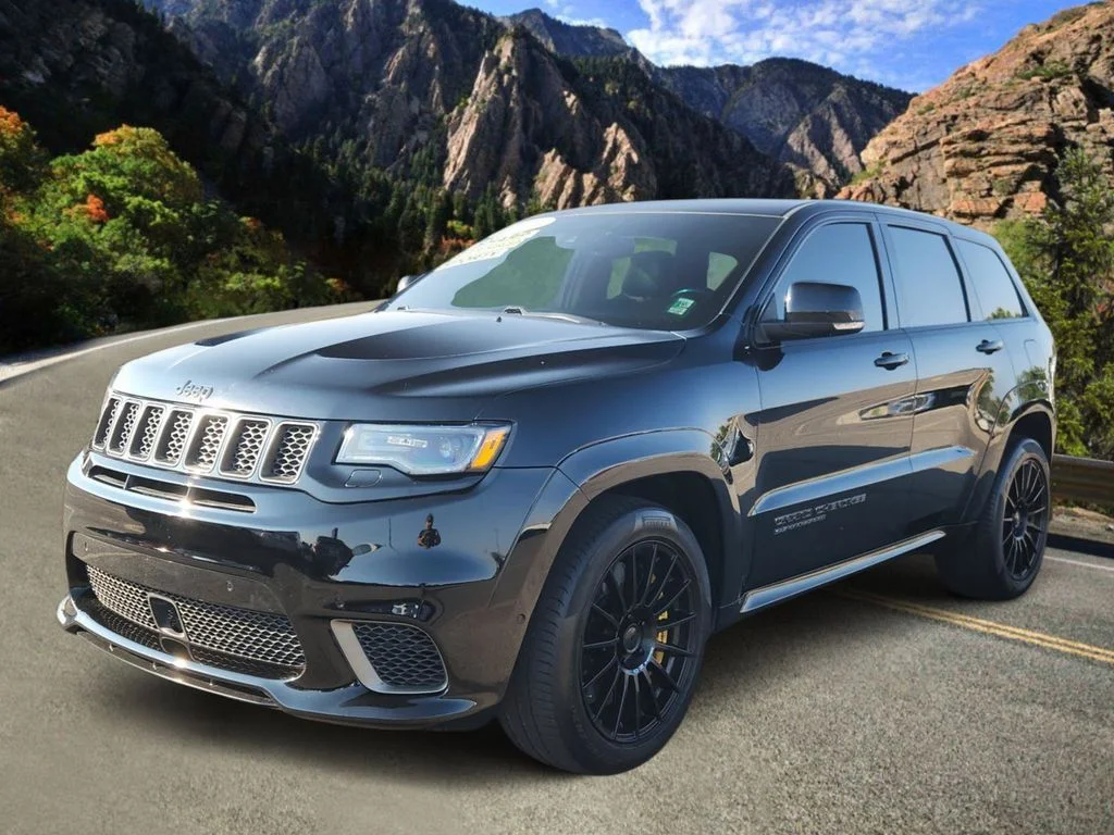 Used 2021 Black Jeep Trackhawk image 5