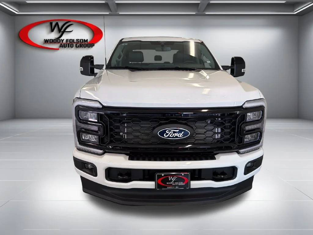 New 2027 White Ford Lariat image 2