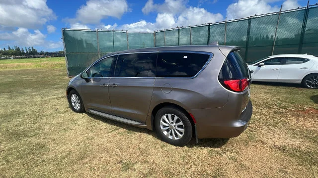 Used 2017 Silver Chrysler Touring image 3