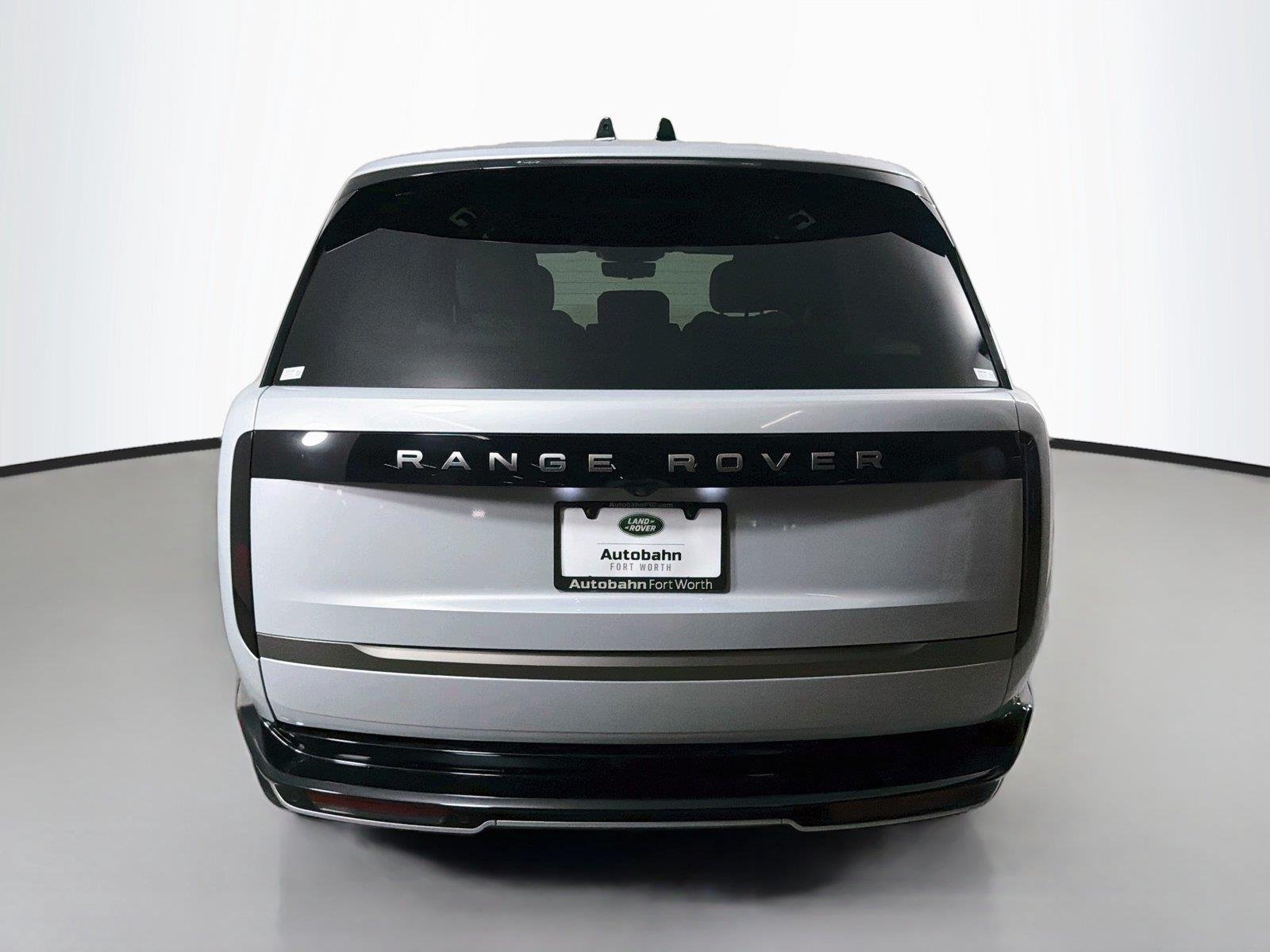 Certified Used 2025 Ethereal Frost Silver SV Bespo Land Rover SE LWB 7 SEATS image 6
