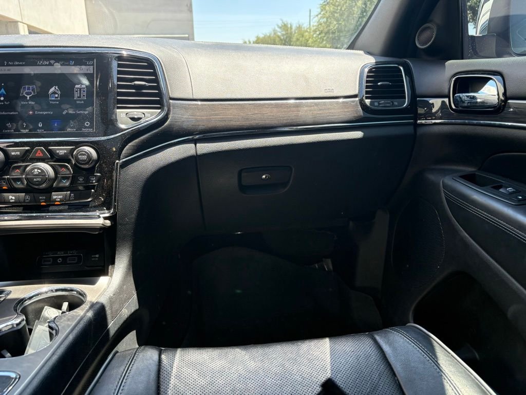 Used 2019 White Jeep Overland image 9