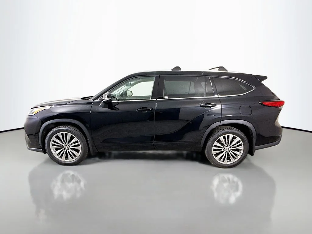 Used 2021 Black Toyota Platinum image 4