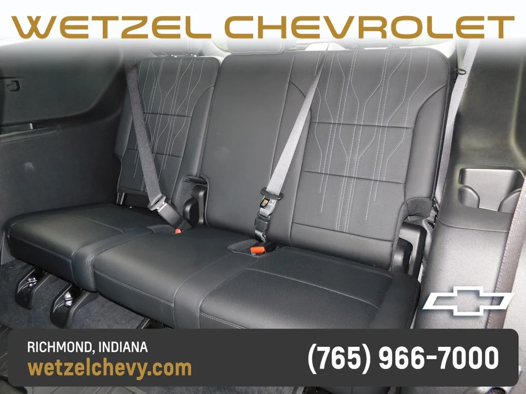 Used 2025 Gray Buick Avenir image 36