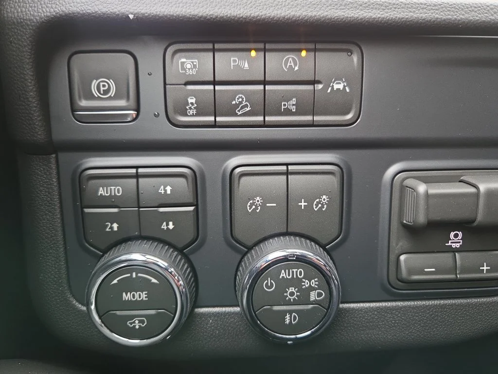 2027 Chevrolet Tahoe High Country - Photo 19
