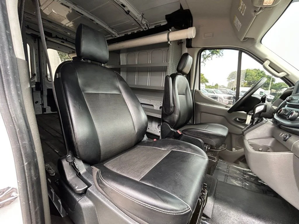 Certified Used 2021 Oxford White Ford Base image 23