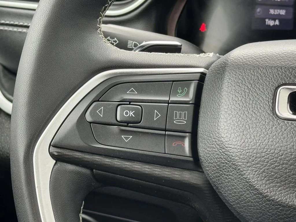 Used 2024 White Jeep Altitude X image 24