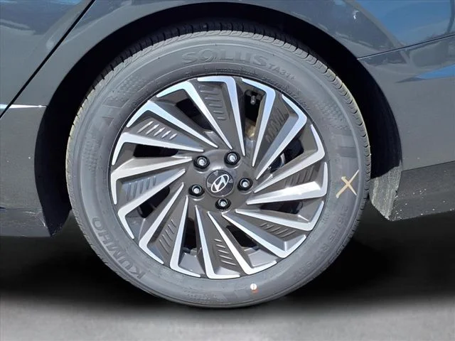 Used 2025 Gray Hyundai Limited image 11