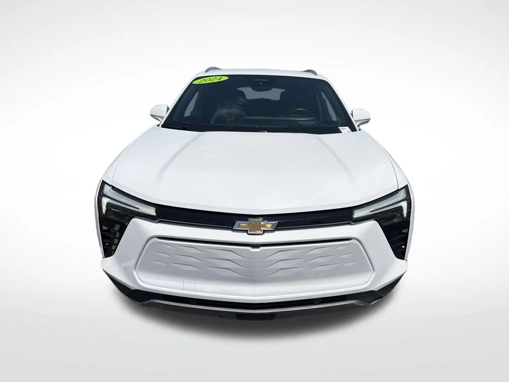 Used 2024 Chevrolet Blazer EV LT with VIN 3GNKDBRJ0RS267799 for sale in Clinton, MI