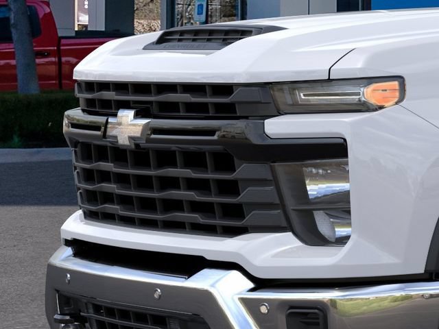New 2026 Summit White Chevrolet WT image 13