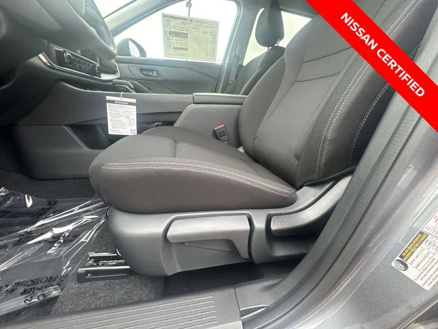 Used 2025 Gray Nissan S image 12