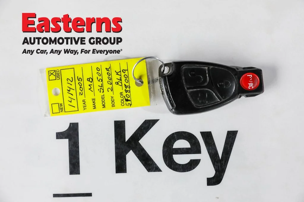 Used 2005 Black Mercedes-Benz SL 500 image 21
