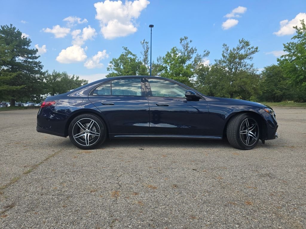 New 2027 Nautical Blue Metallic Mercedes-Benz E 350 image 18