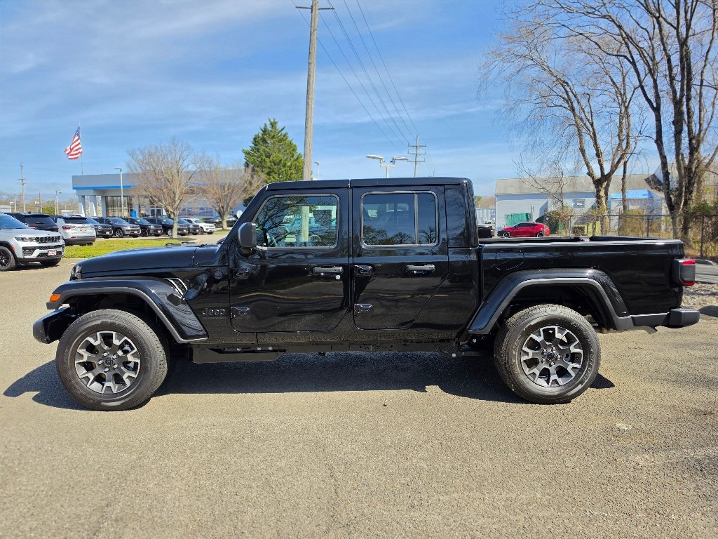 New 2026 Black Clear-Coat Exterior Paint Jeep Sahara image 9