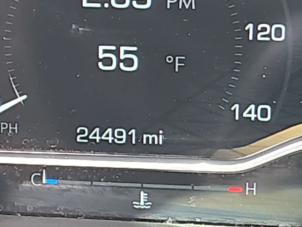 Used 2024 Silver GMC AT4 image 33