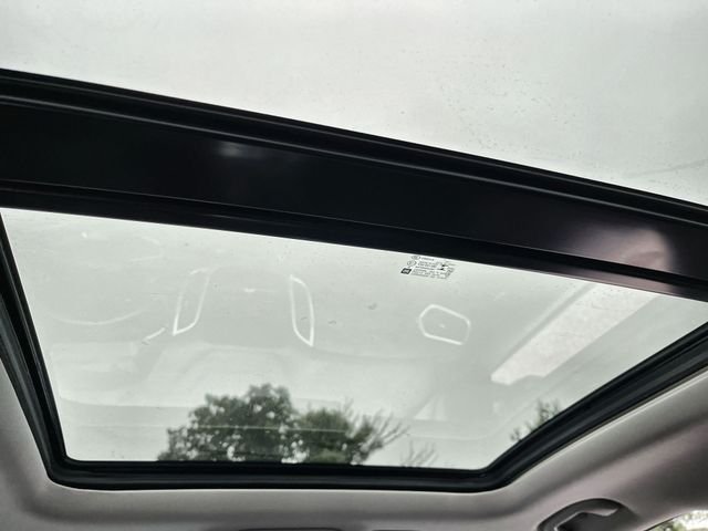 Used 2021 Black Chevrolet LT image 17