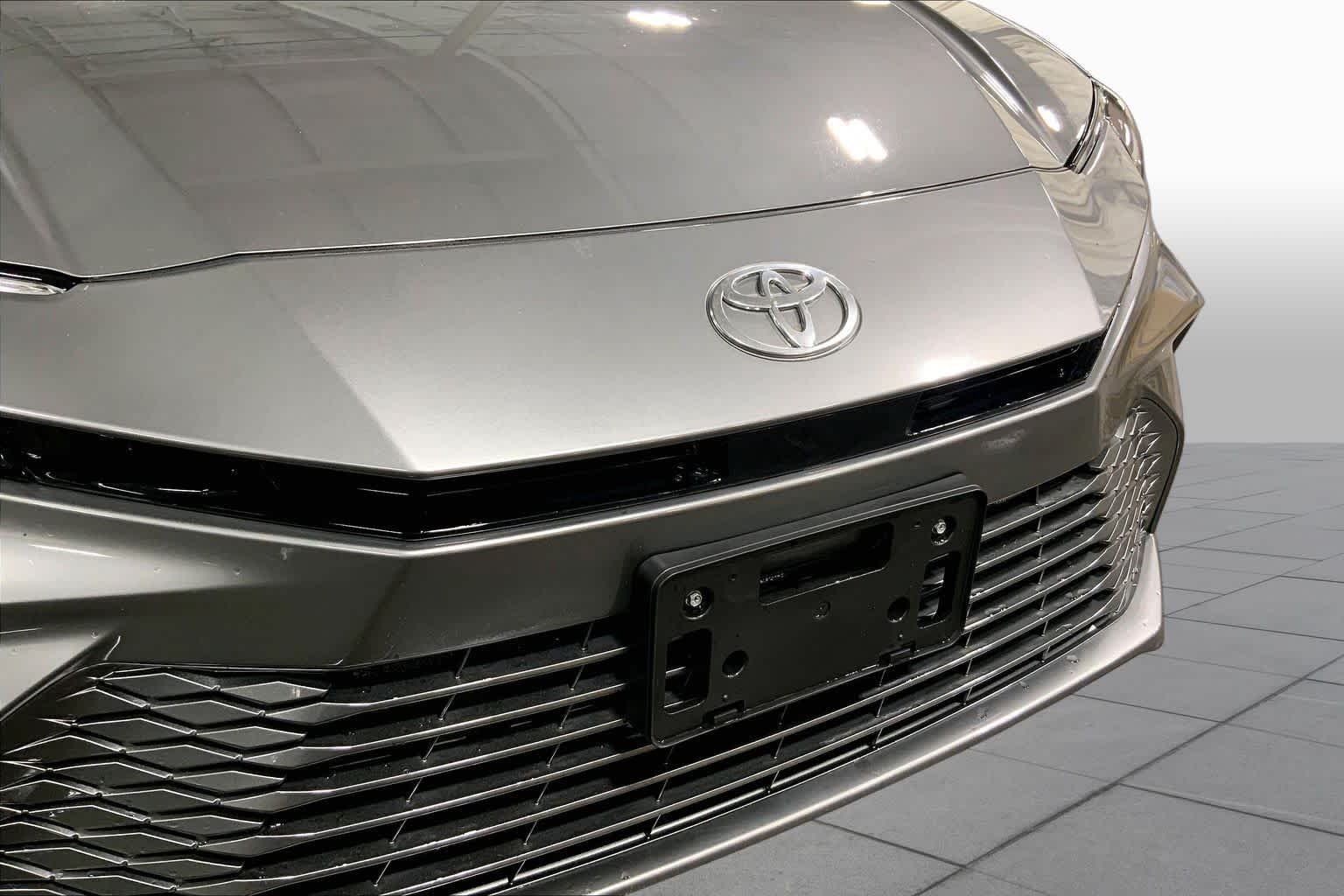 2025 Toyota Camry XLE - Photo 30