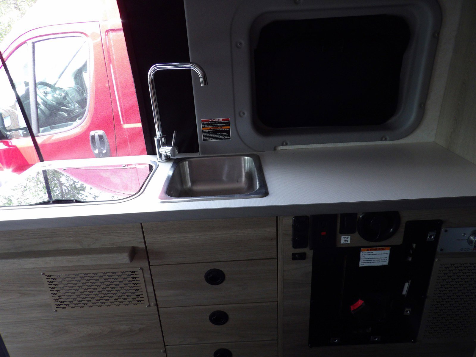 New 2024 Ceramic Gray Clearcoat Winnebago 36B image 8