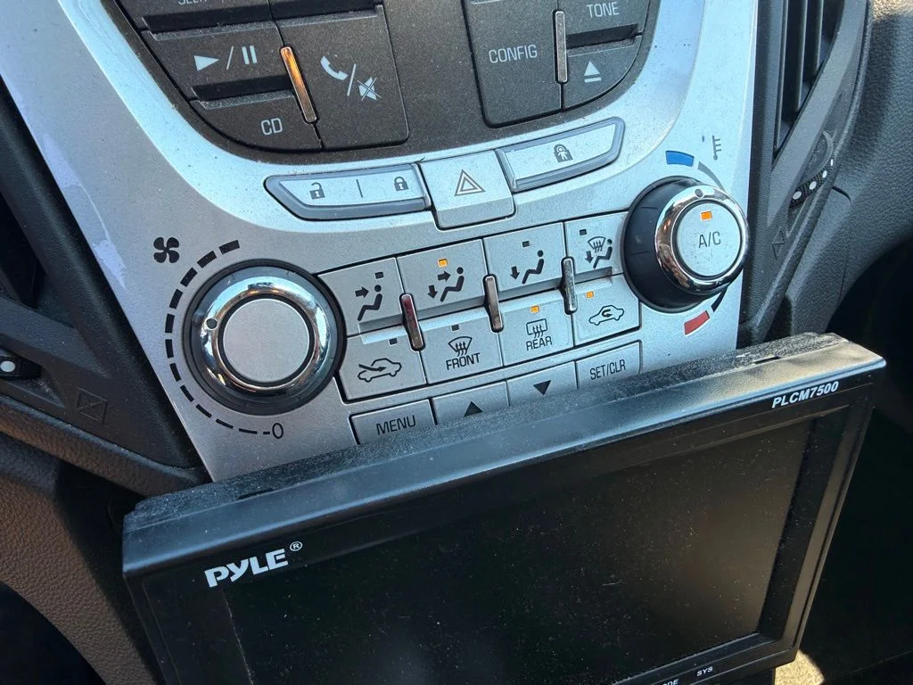 Used 2013 Gold Chevrolet LS image 34