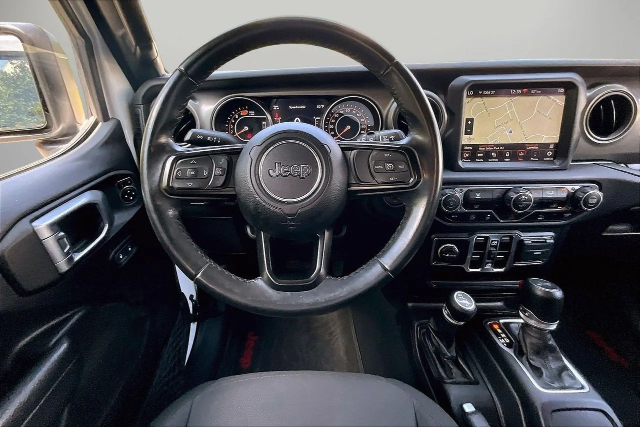 Used 2022 White Jeep Sport S image 11
