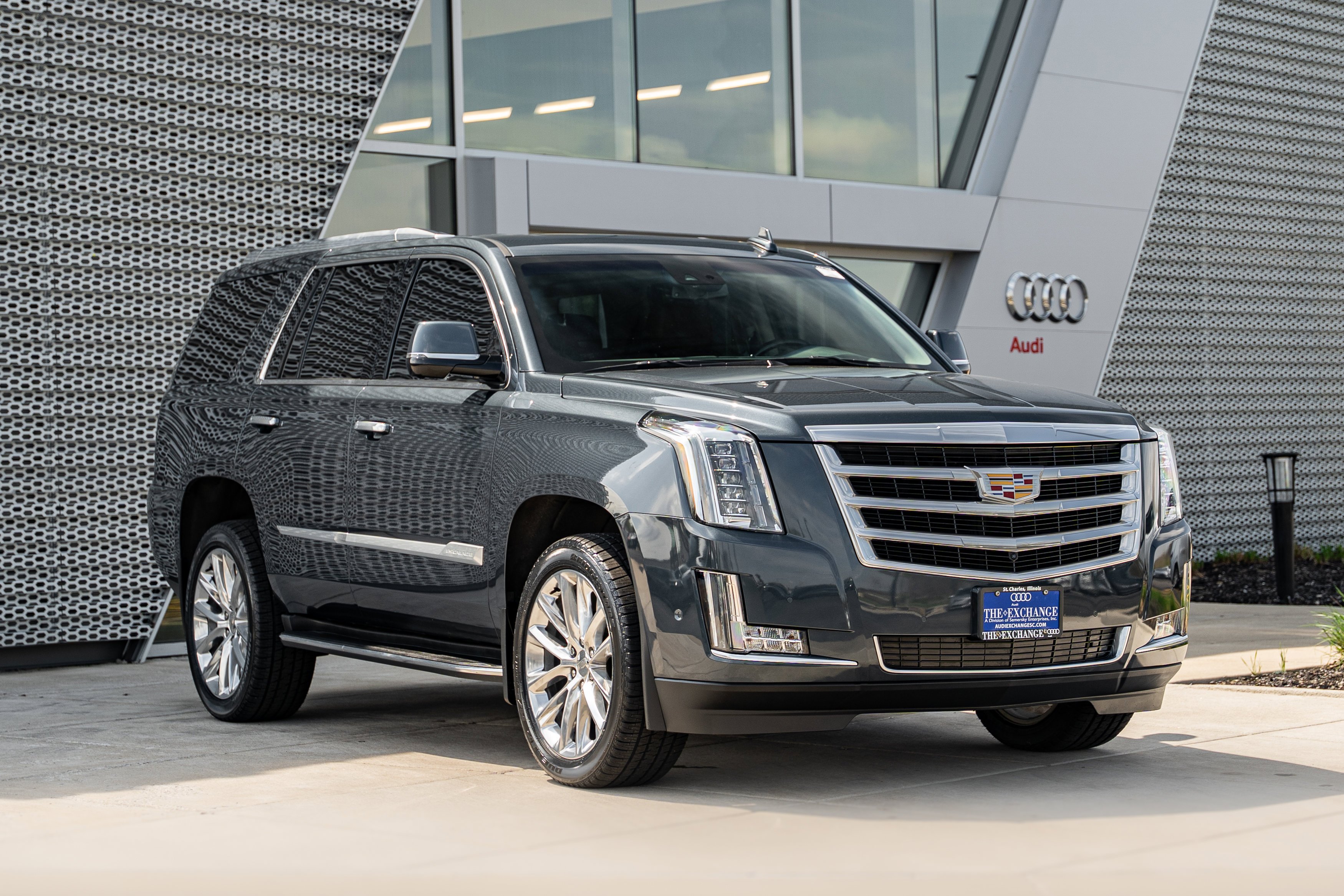 2020 Cadillac Escalade AWD Luxury's photo