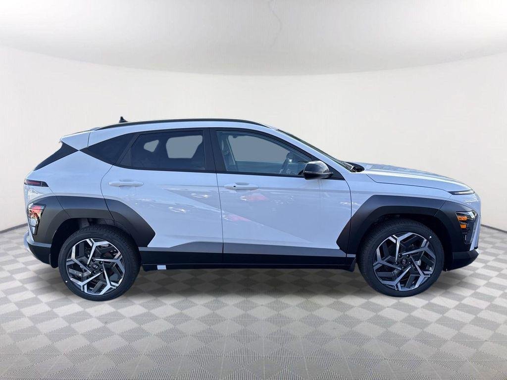 New 2026 White Hyundai SEL Premium FWD image 4