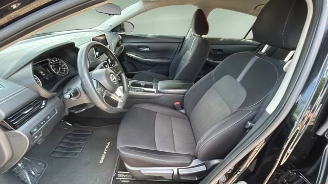 Used 2024  Nissan SV image 18