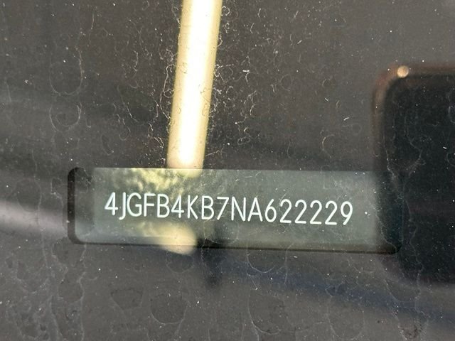 Used 2022 Black Mercedes-Benz GLE 350 image 18