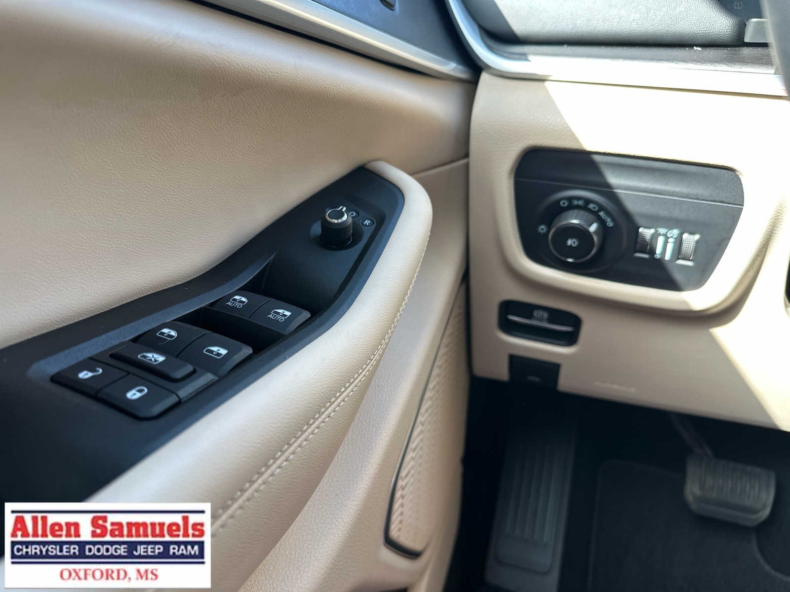 Used 2026 Bright White Clearcoat Jeep Limited image 18