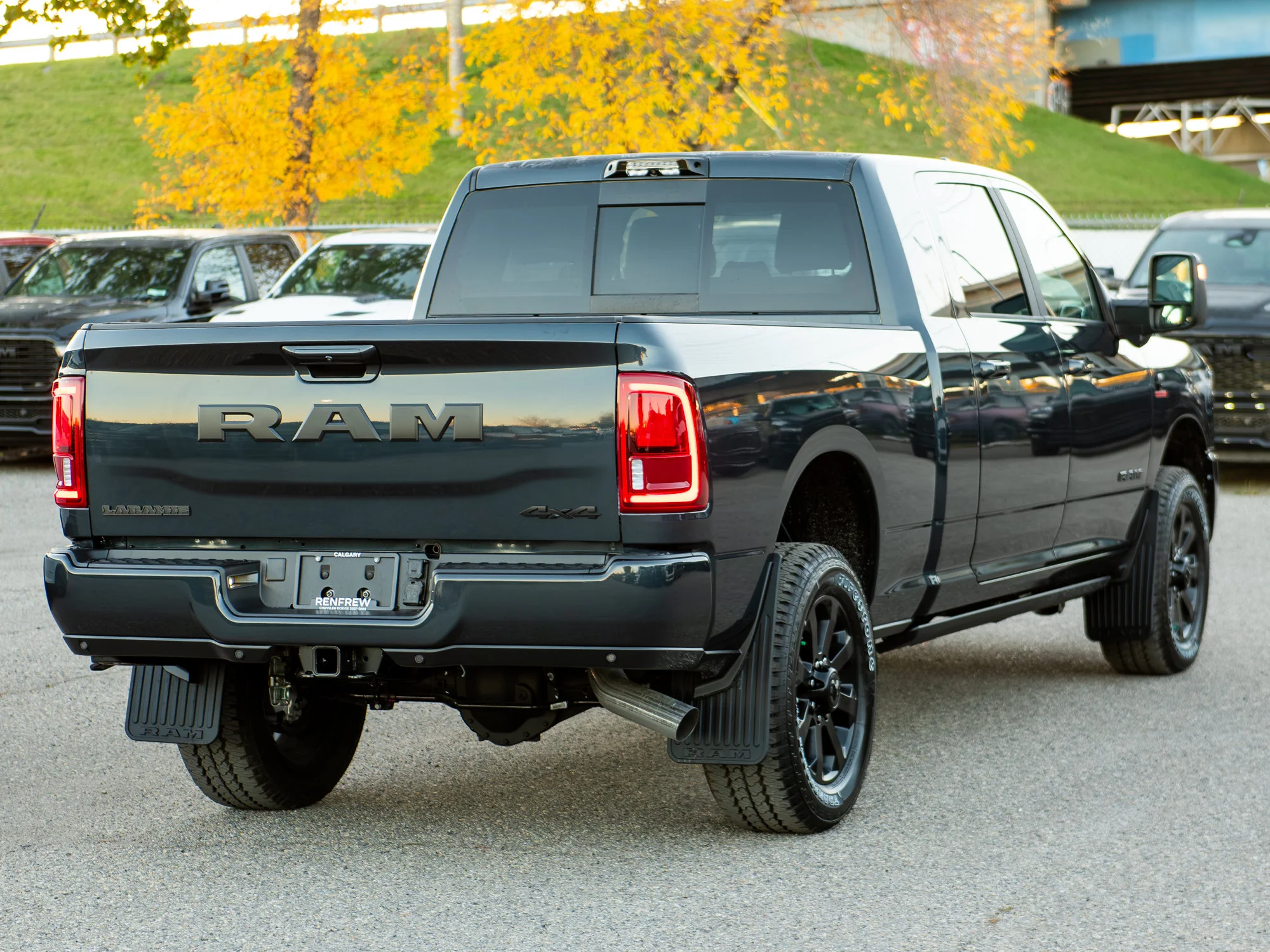 New 2027 Blue RAM Laramie* Mega Cab 4x4, Sunroof, Pwr Running Boards, Harman/Kardon image 8