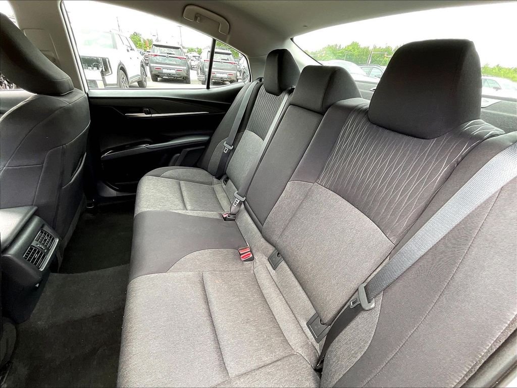 Used 2025 Ice Cap Toyota LE image 14