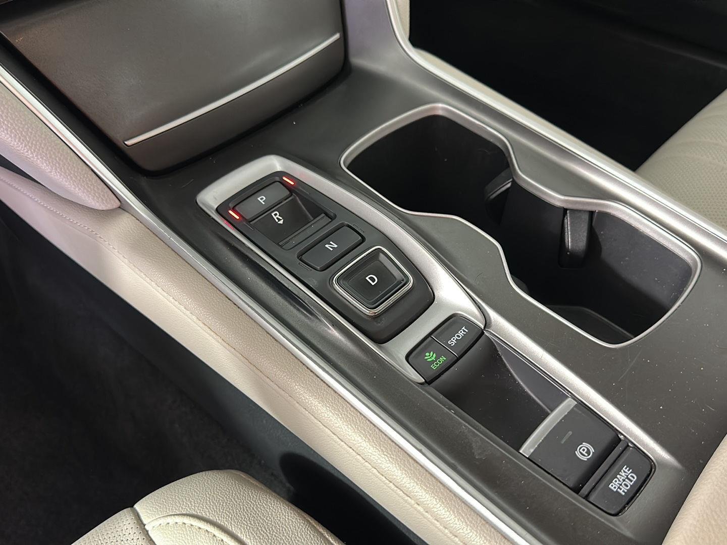 Used 2020 Platinum White Pearl Honda EX-L image 19