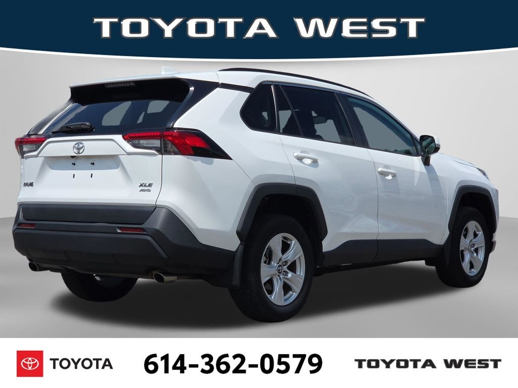 Used 2020 White Toyota XLE image 8