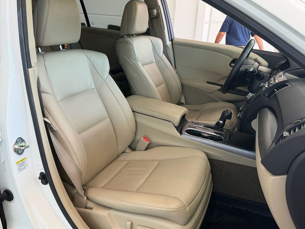 Used 2014 White Acura Technology Package image 17