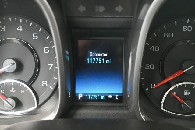 Used 2015 White Chevrolet LS image 22