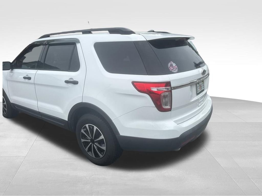 Used 2013 White Ford Base image 8