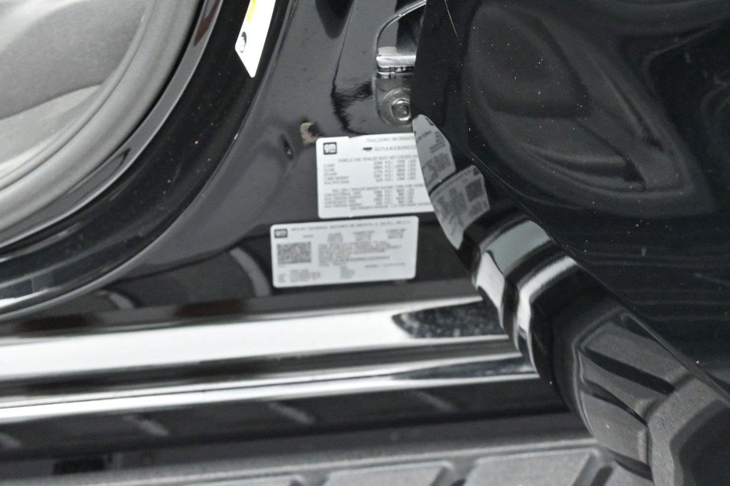 Used 2024 Onyx Black GMC AT4 image 42