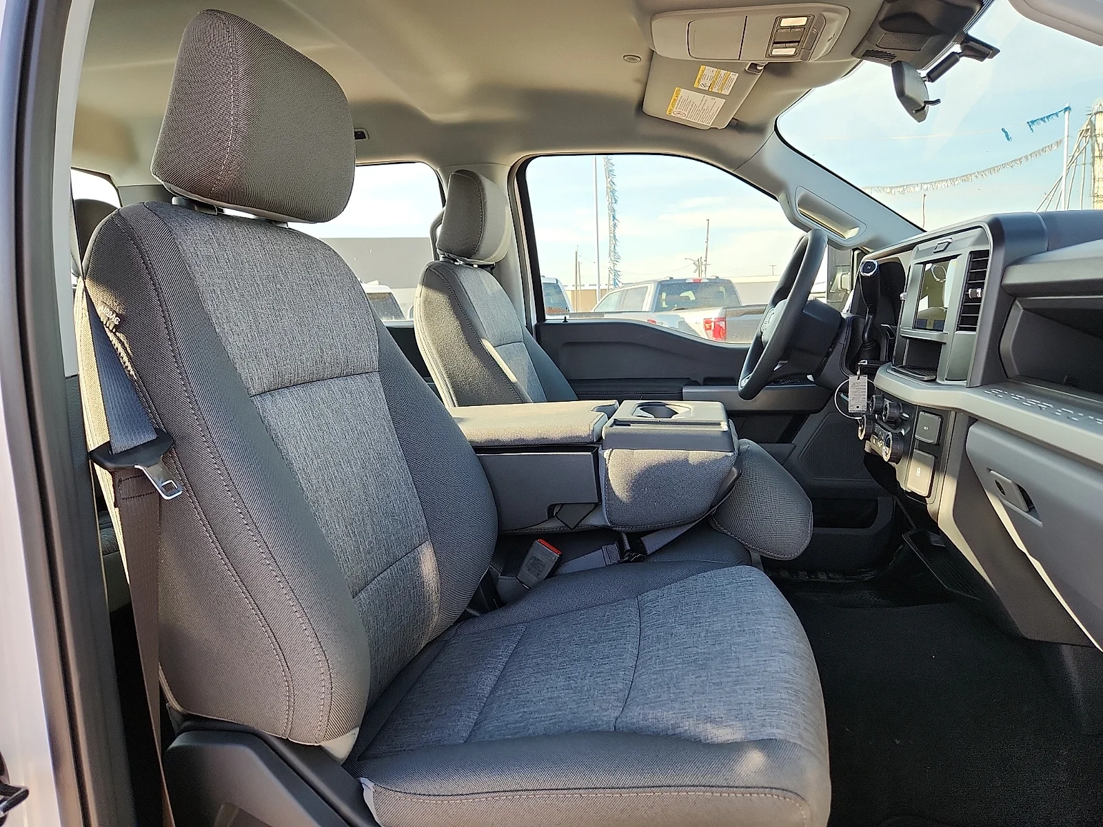 New 2027 Oxford White Ford XL image 20