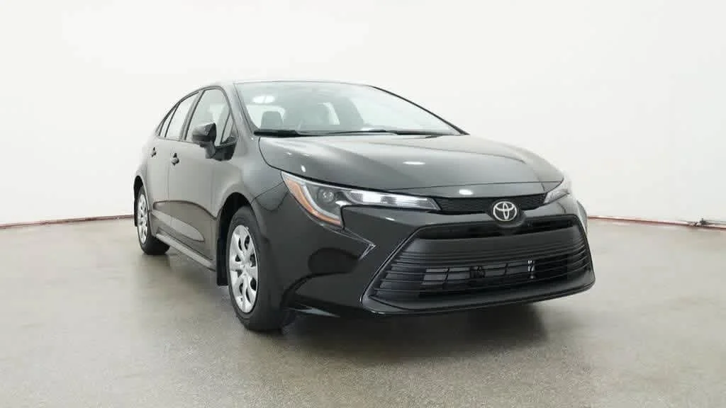 New 2026 Midnight Black Metallic Toyota LE image 30