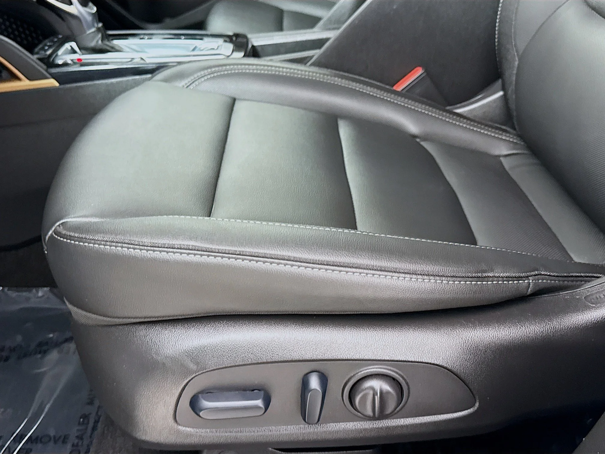 Used 2023 Summit White Chevrolet ACTIV image 21