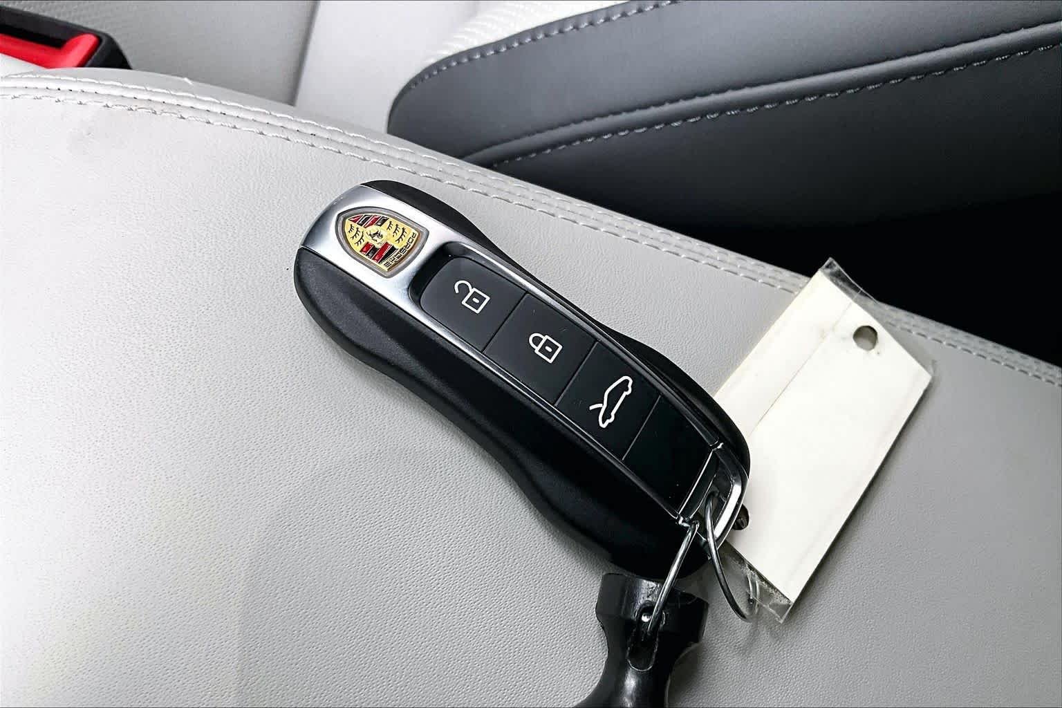Used 2025 Lugano Blue Porsche Carrera image 14