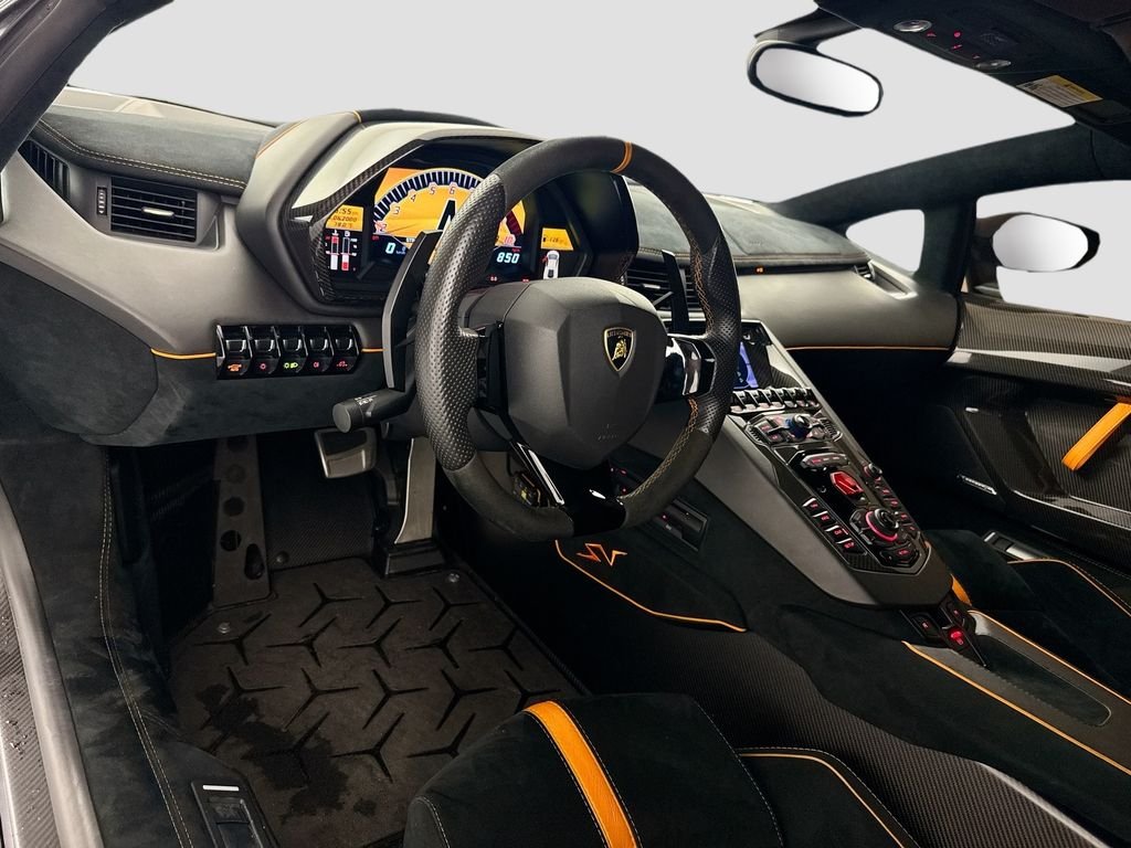 Used 2017  Lamborghini  image 9
