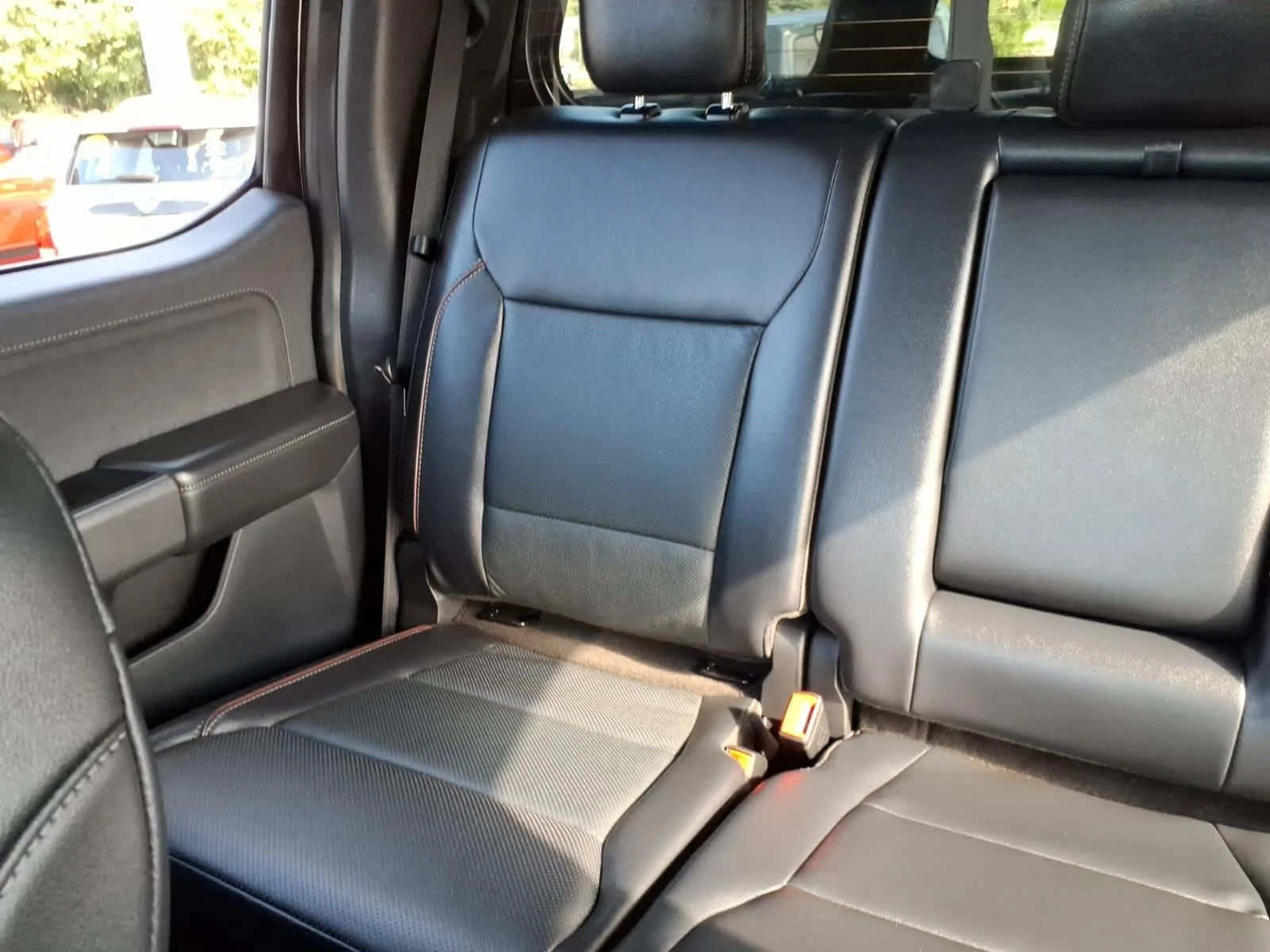 Used 2023 Agate Black Ford LARIAT image 18