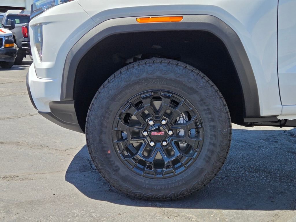 New 2026 Summit White GMC Elevation image 5