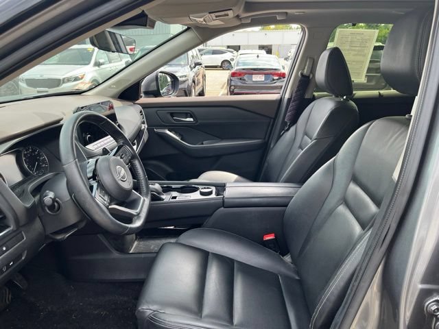 Used 2023 Gun Metallic Nissan SL image 12