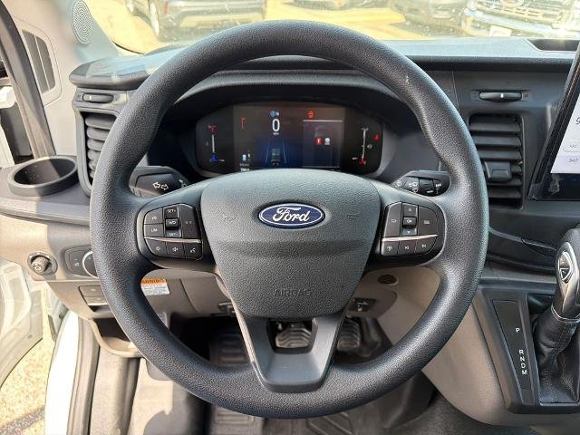 New 2026 Oxford White Ford Cutaway image 46