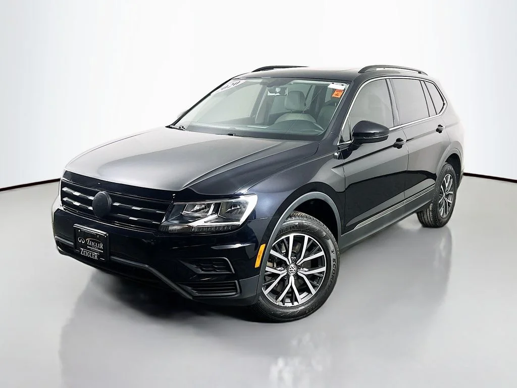 Used 2020 Black Volkswagen 2.0T SE image 3