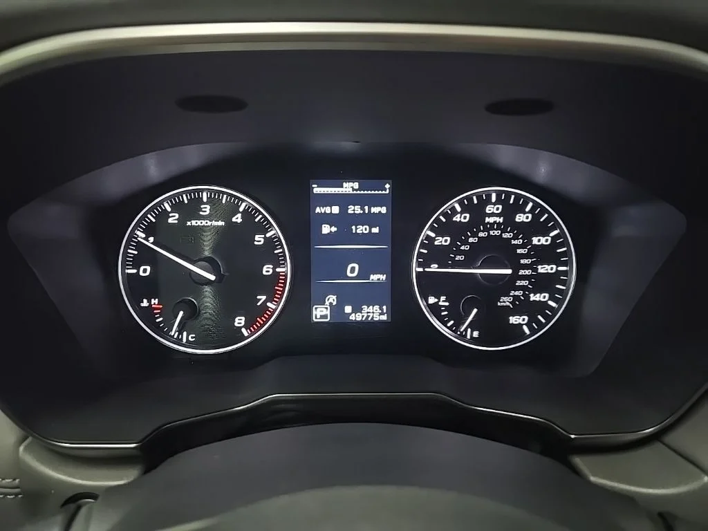 Used 2024 Silver Subaru Onyx Edition image 22