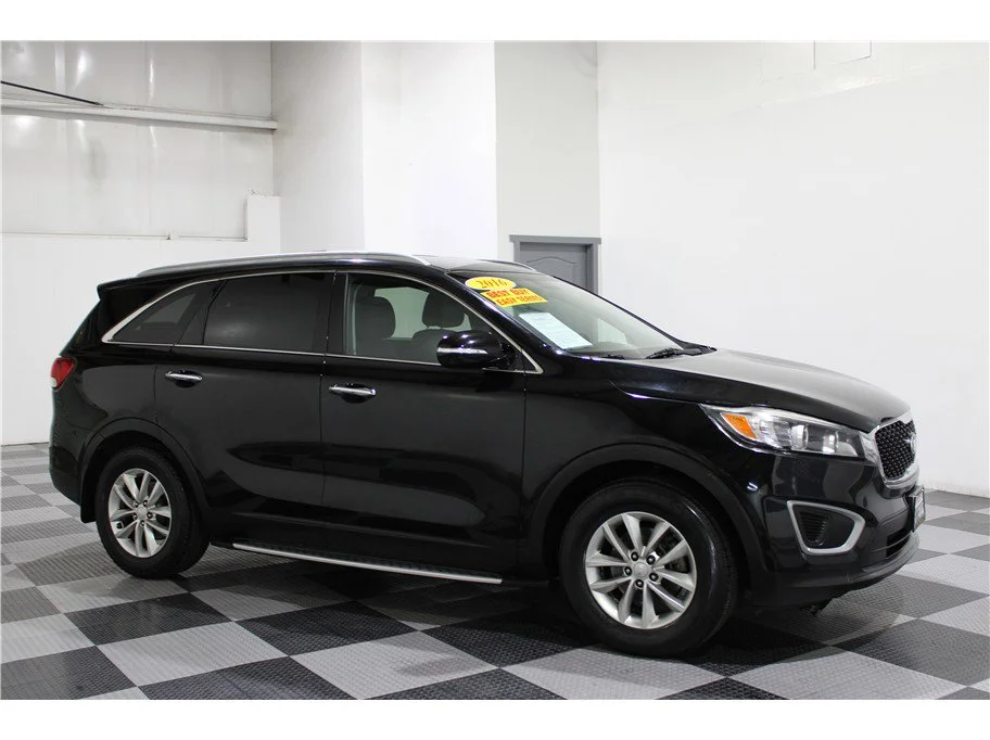 2016 Kia Sorento LX AT's photo