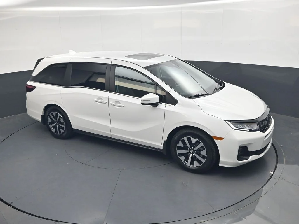 Certified Used 2025 White Honda EX-L image 32