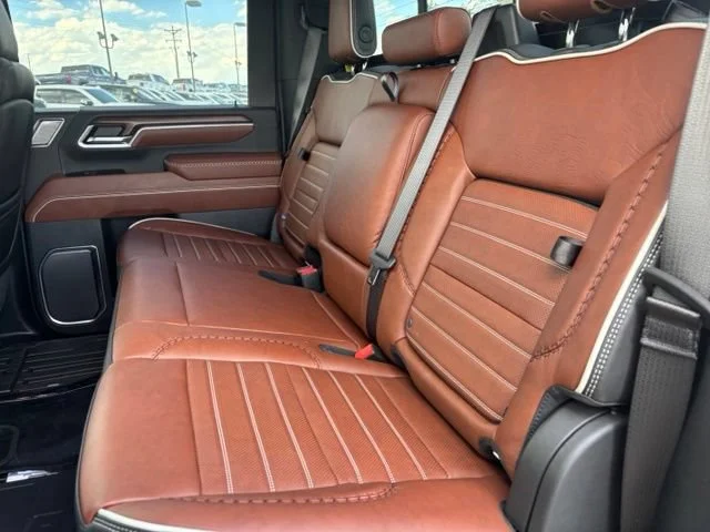 2026 GMC Sierra 3500HD Denali Ultimate - Photo 18